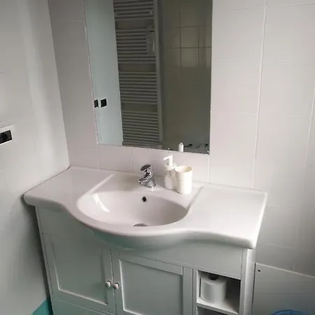 Madamadore Guest house